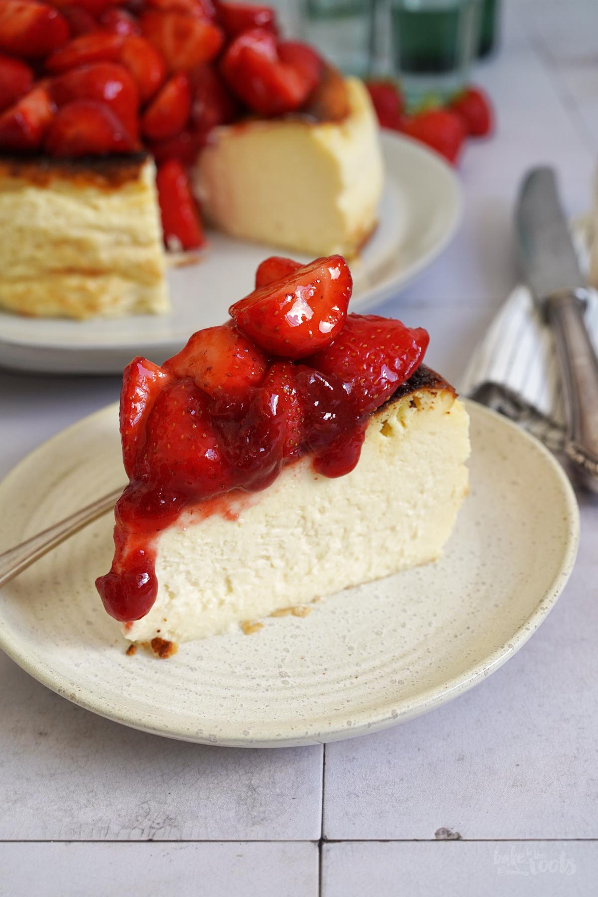 Strawberry San Sebastian Cheesecake | Bake to the roots