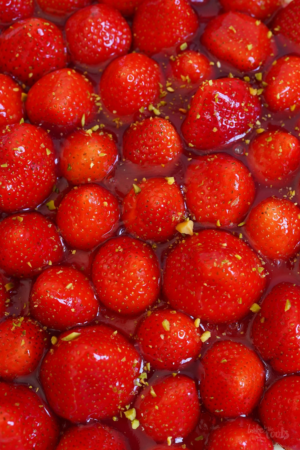 Klassischer Erdbeerkuchen (mit Pudding) | Bake to the roots