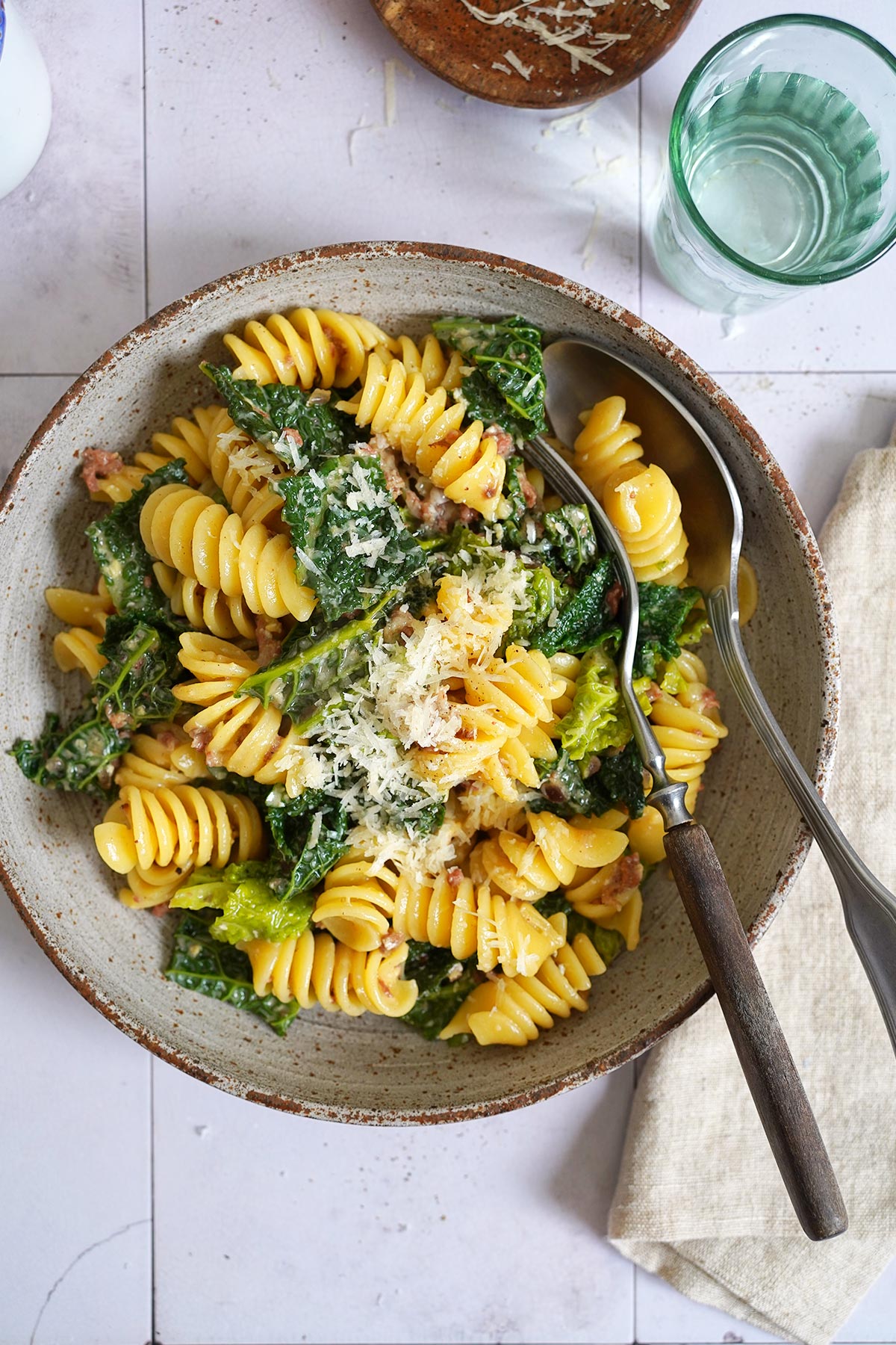 Pasta mit Salsiccia & Wirsing (Carbonara Style) | Bake to the roots