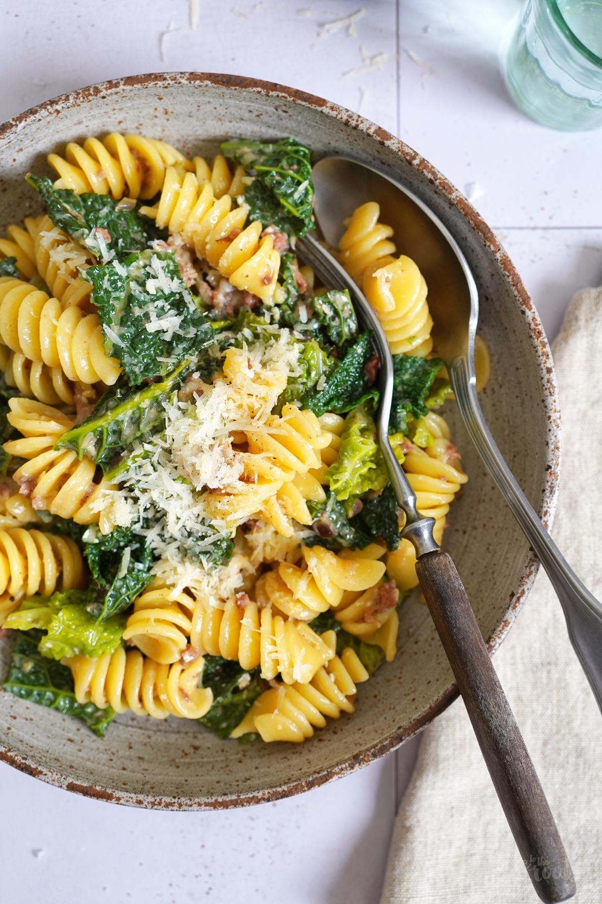 Pasta mit Salsiccia & Wirsing (Carbonara Style) | Bake to the roots