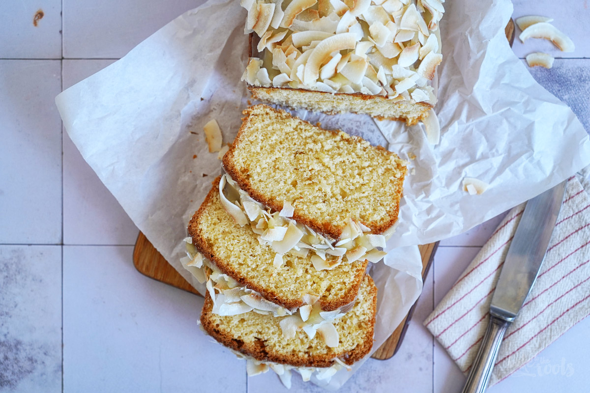 Einfacher Kokosnuss Kastenkuchen | Bake to the roots