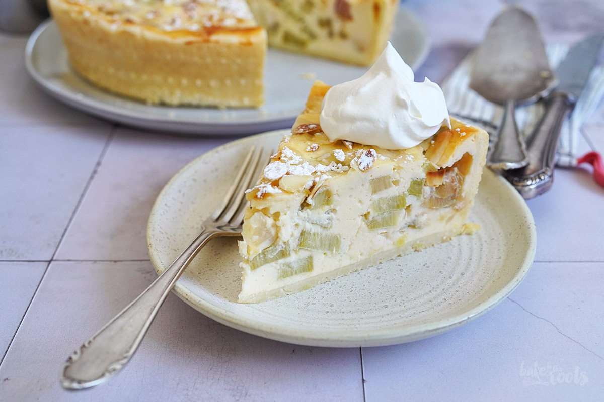 Rhabarber Schmand Kuchen | Bake to the roots
