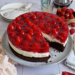 Brownie Erdbeeren Pudding Kuchen | Bake to the roots