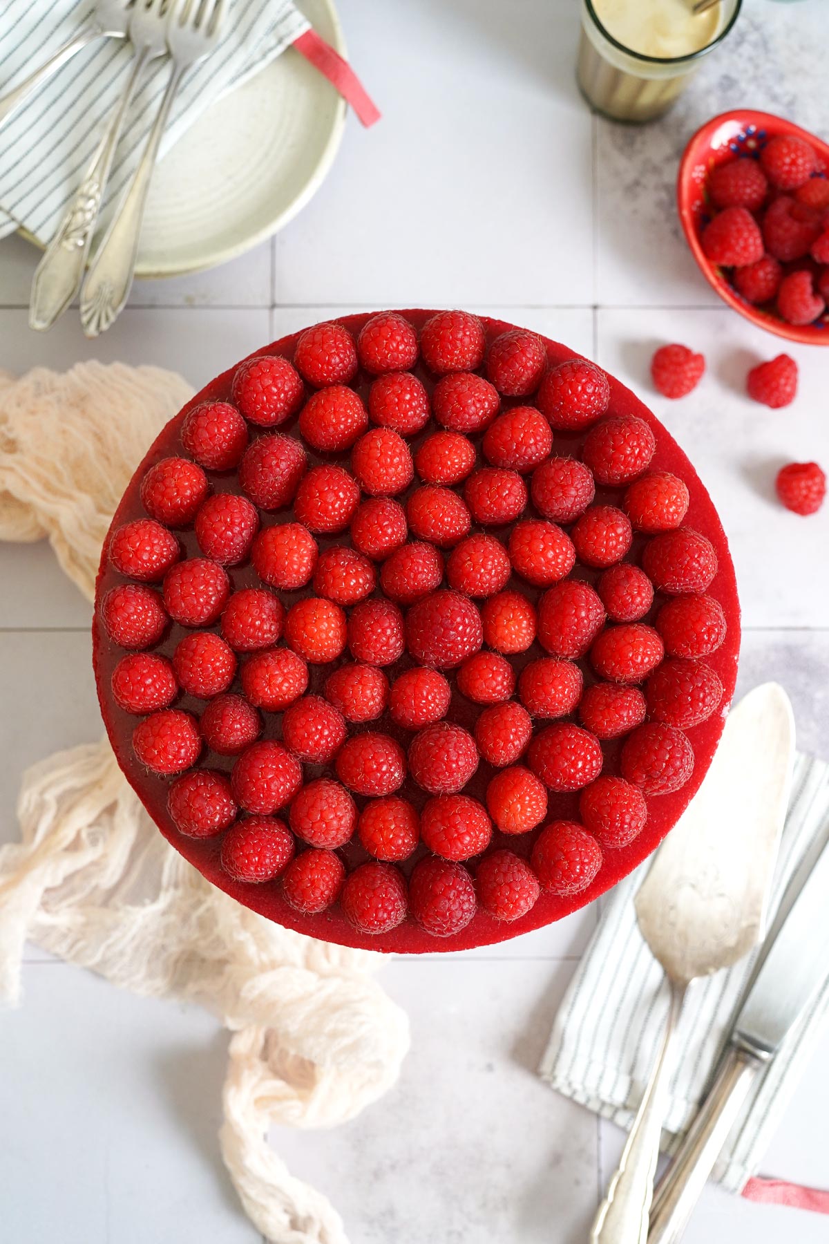 No-Bake Himbeeren Cheesecake | Bake to the roots