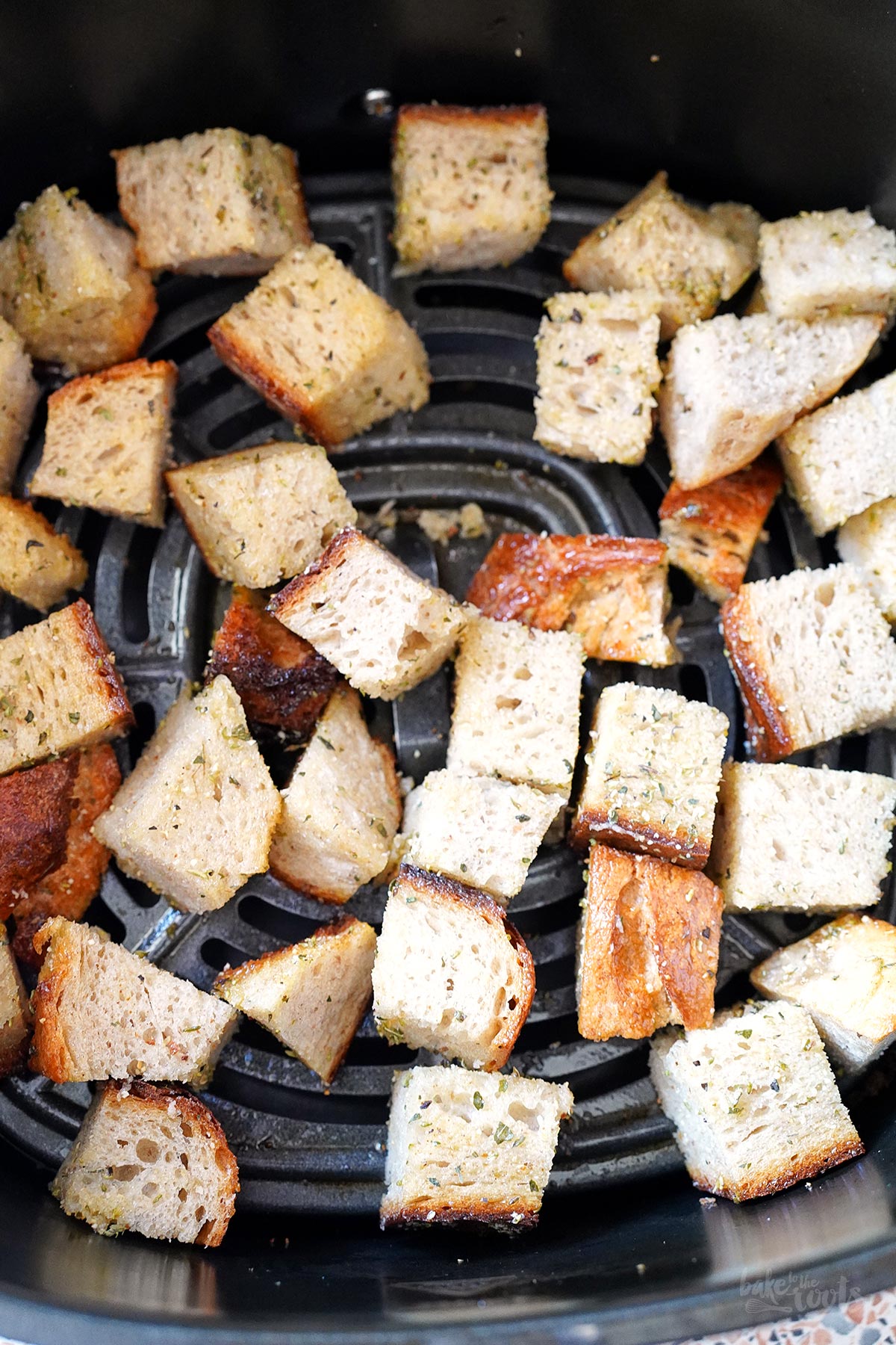 Einfache & Schnelle Croûtons aus dem AirFryer | Bake to the roots