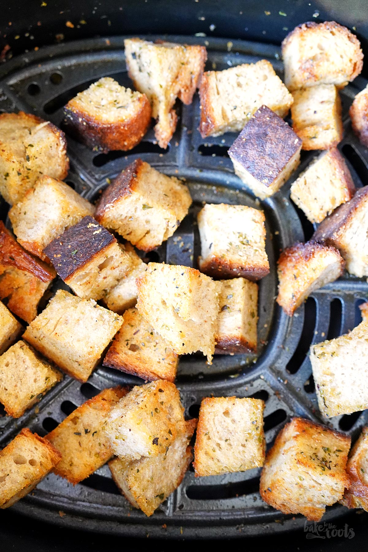 Einfache & Schnelle Croûtons aus dem AirFryer | Bake to the roots