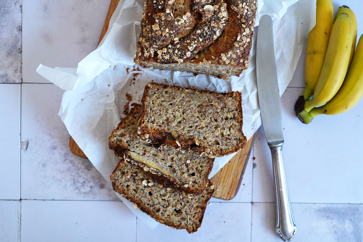 Zucchini Bananenbrot (zuckerfrei) | Bake to the roots