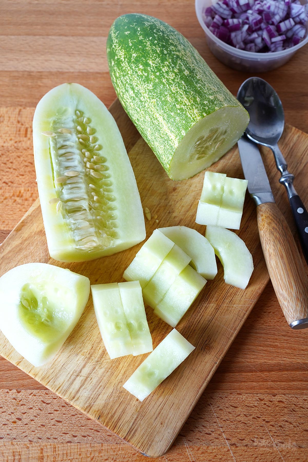 Omas Schmorgurken mit Buletten | Bake to the roots