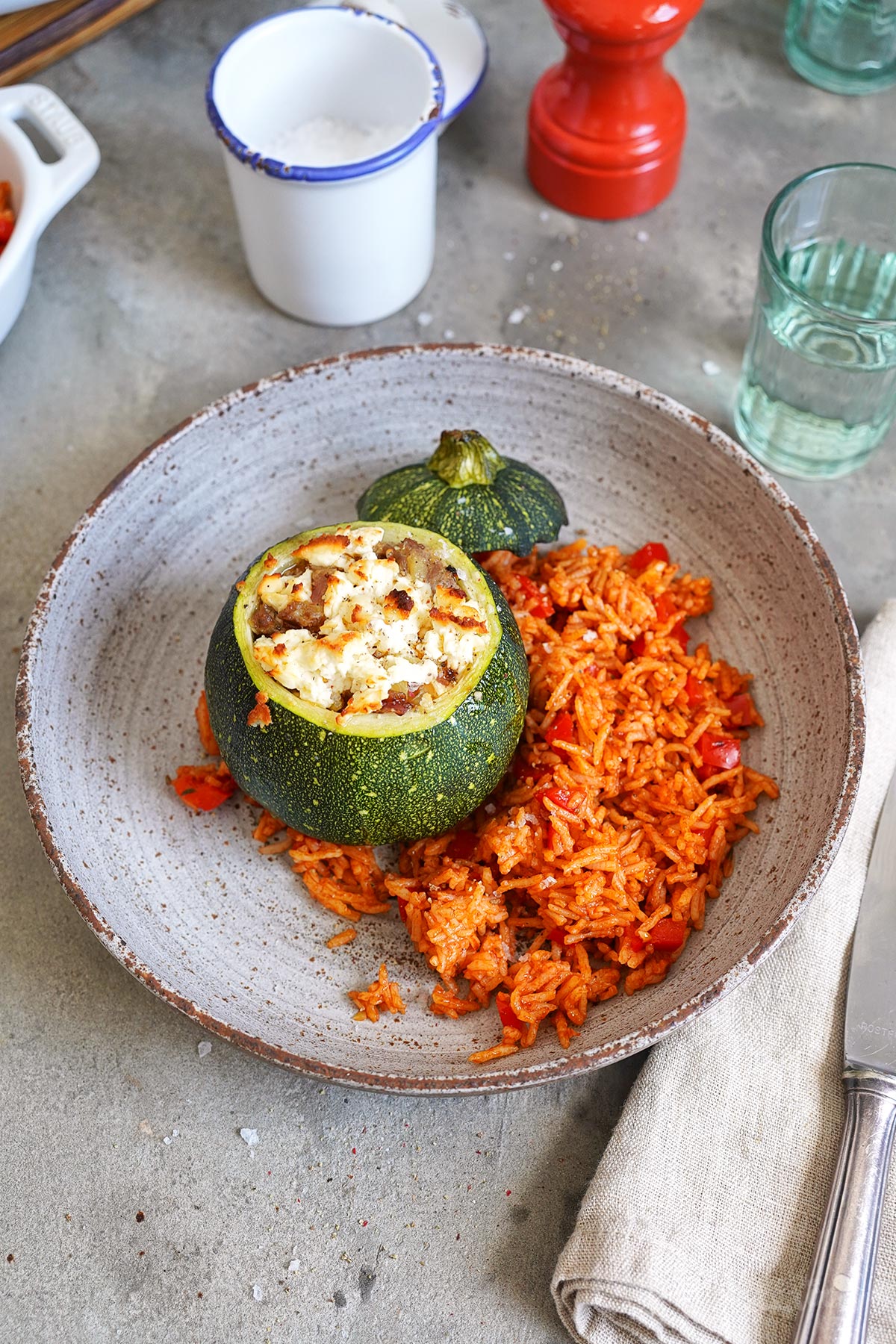 Gefüllte Zucchini mit Mediterranem Reis | Bake to the roots