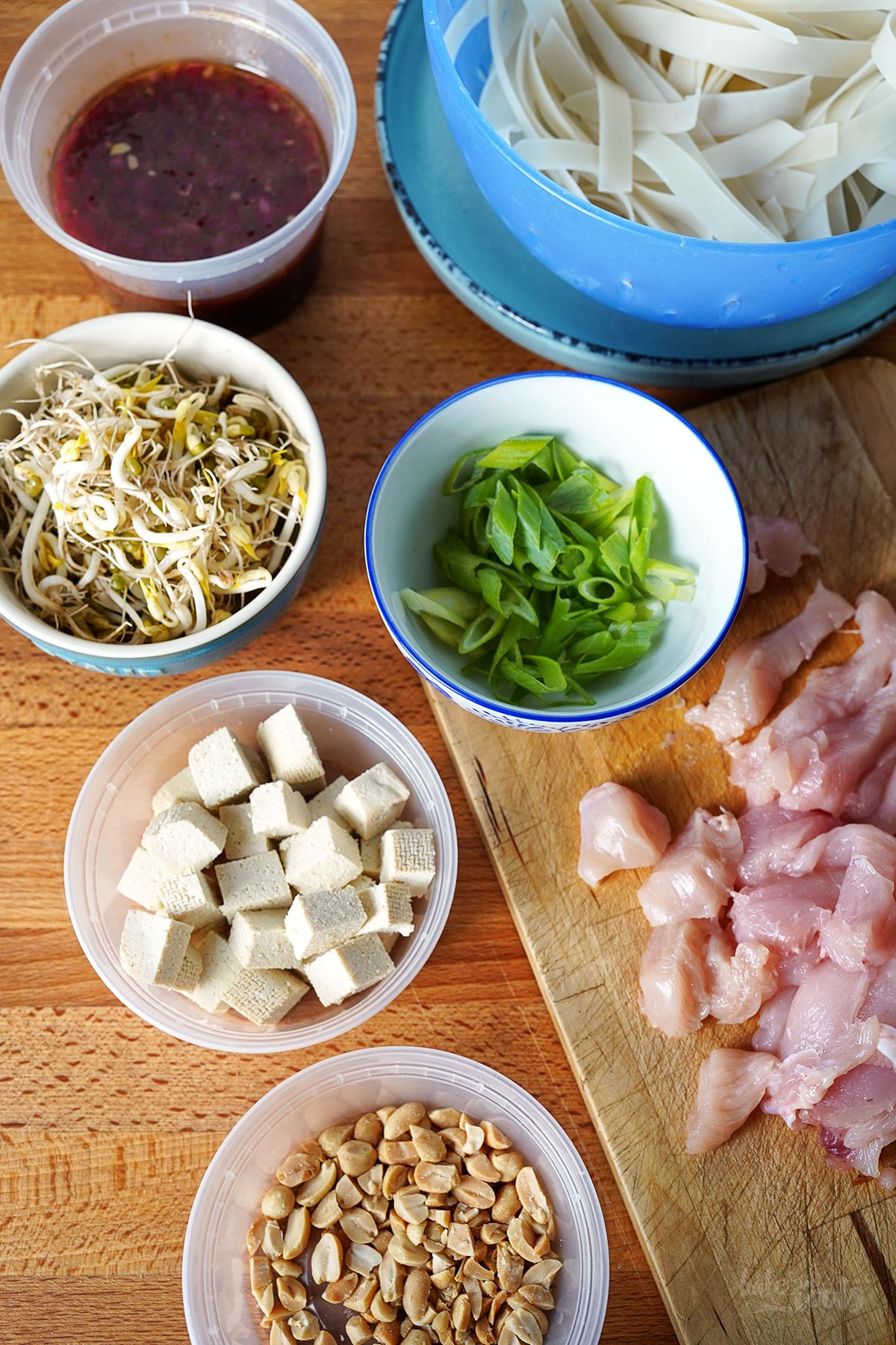 Einfaches Pad Thai (mit Hühnchen) | Bake to the roots