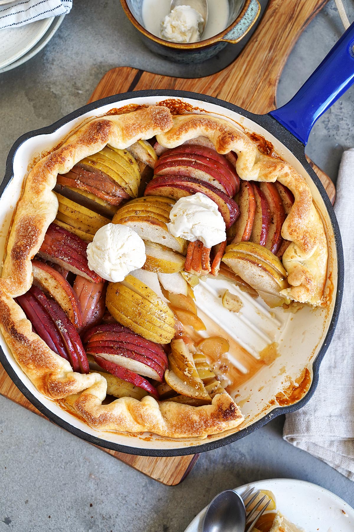 Einfache Apfel Galette | Bake to the roots