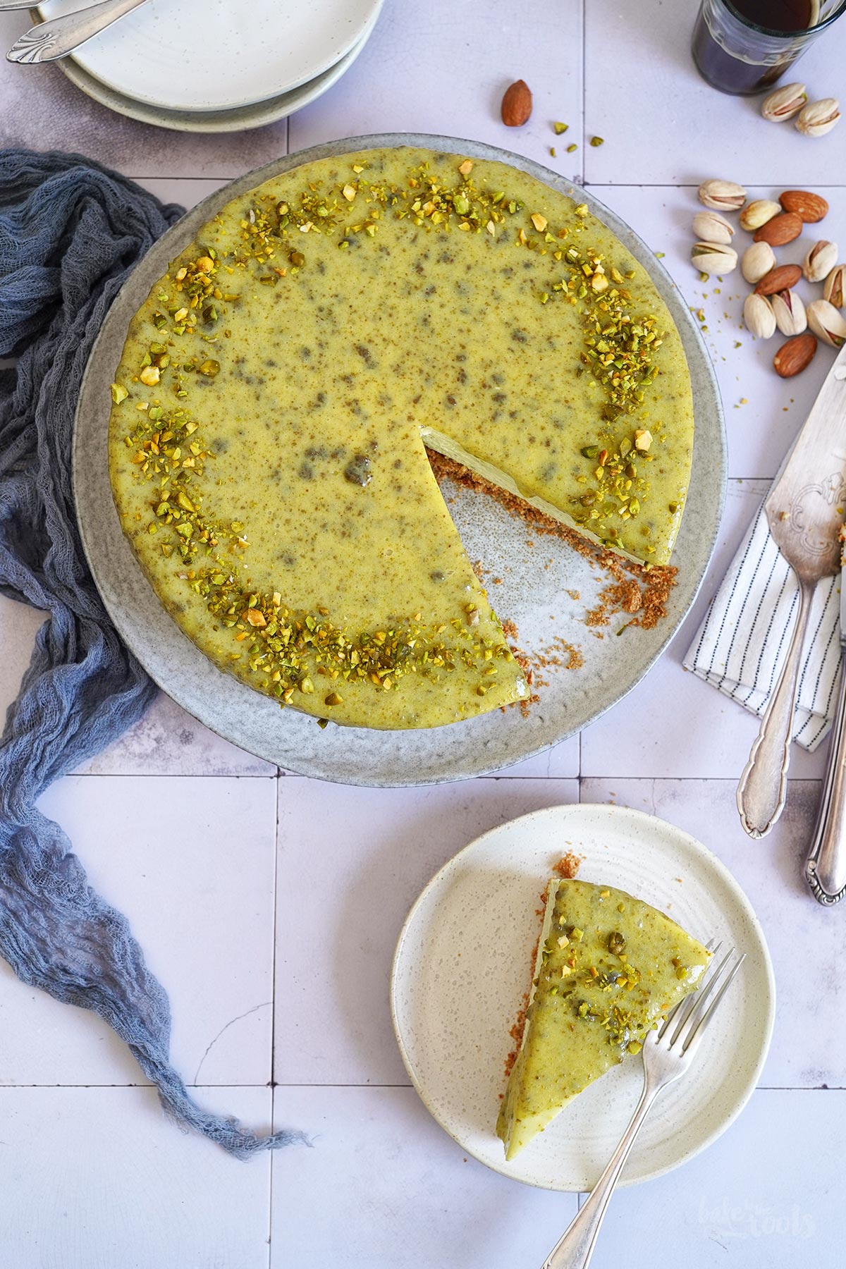 (No Bake) Pistazien & Mandeln Cheesecake | Bake to the roots