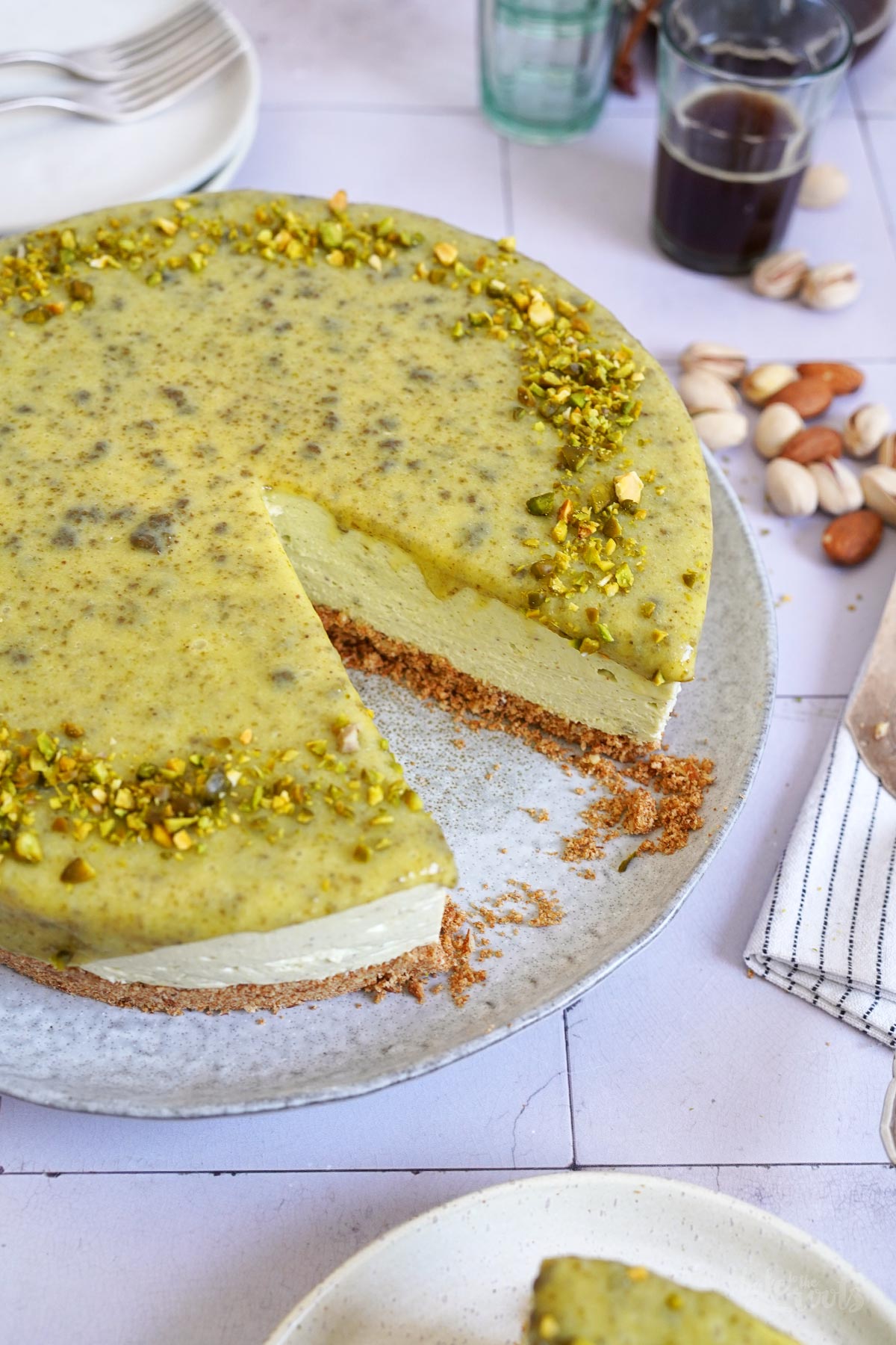 (No Bake) Pistazien & Mandeln Cheesecake | Bake to the roots