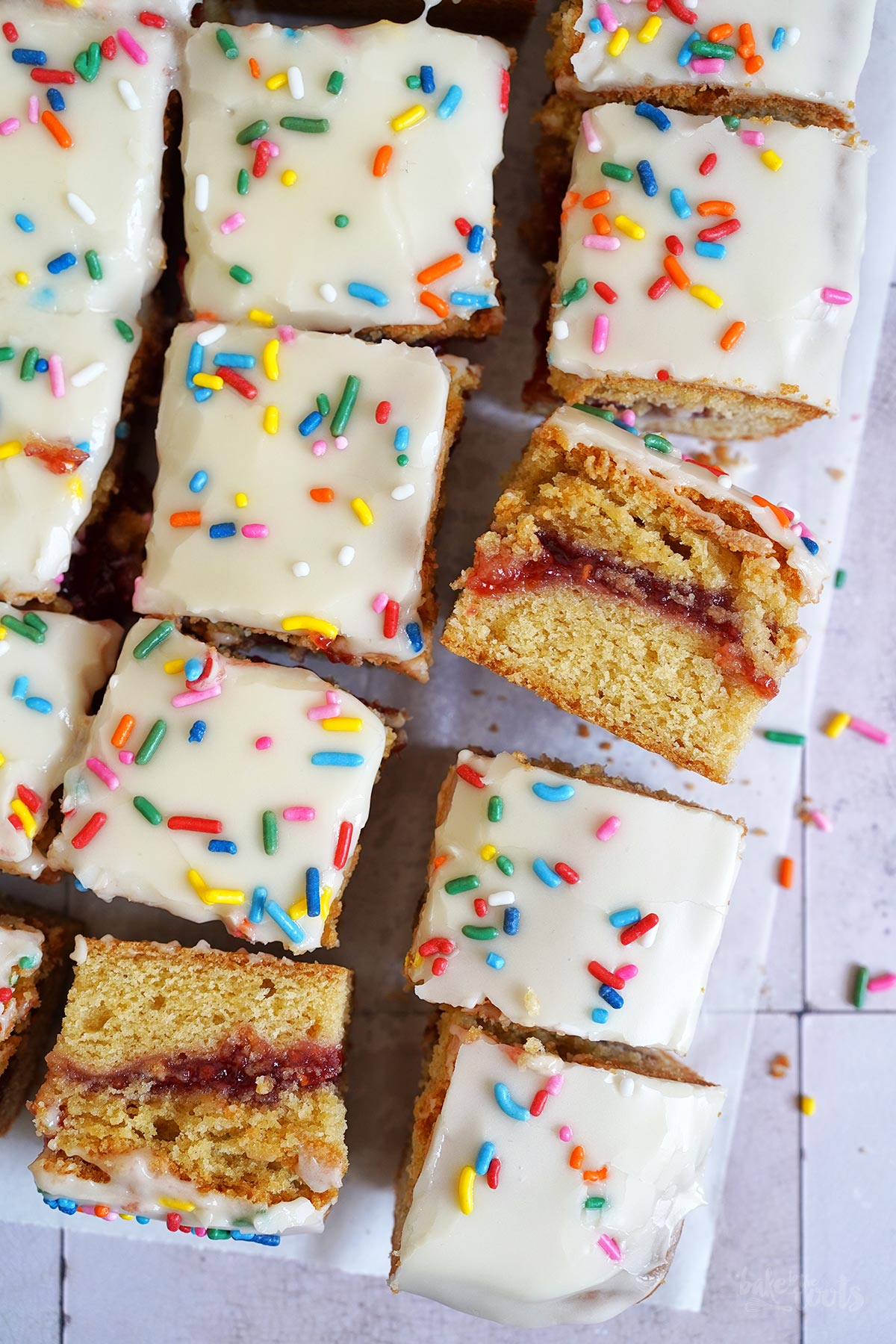 Raspberry Pop Tart Blondies | Bake to the roots
