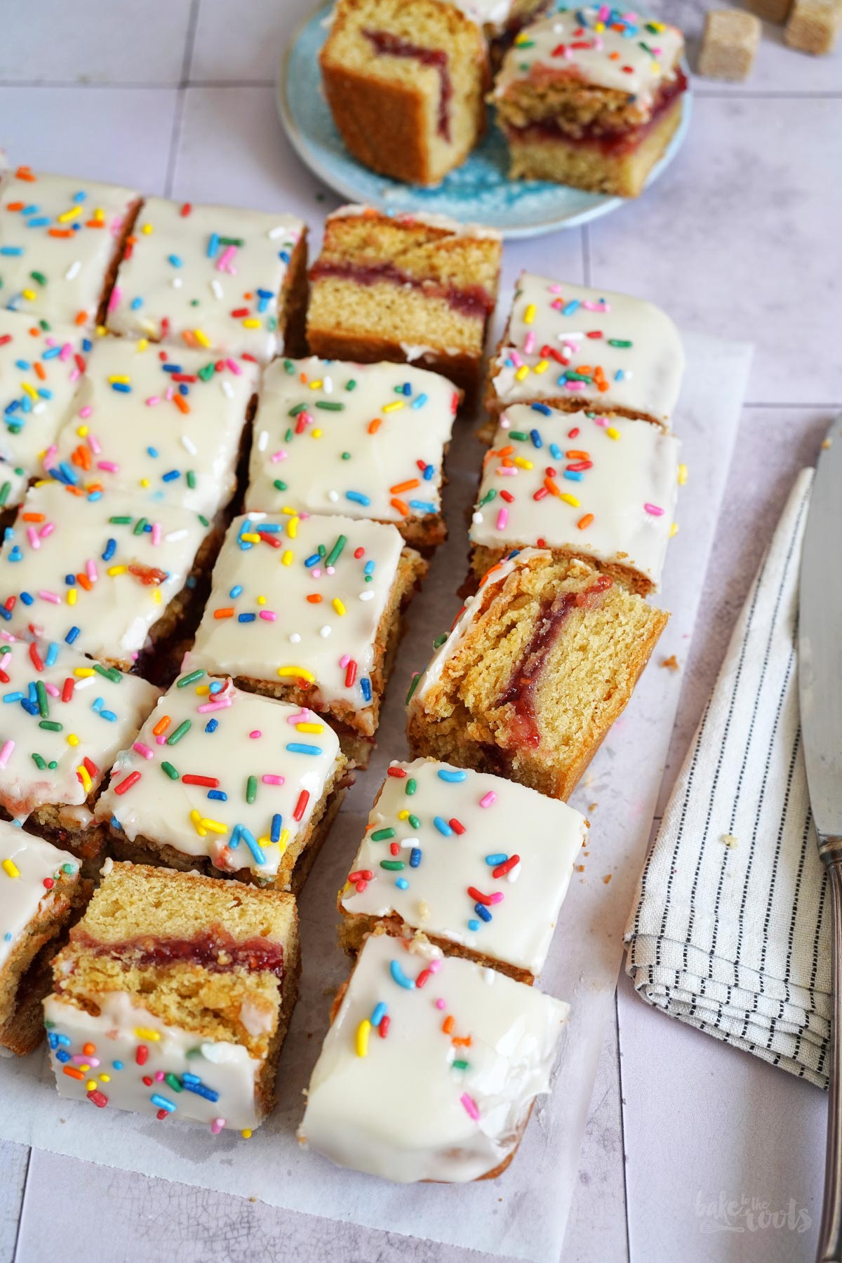 Raspberry Pop Tart Blondies | Bake to the roots