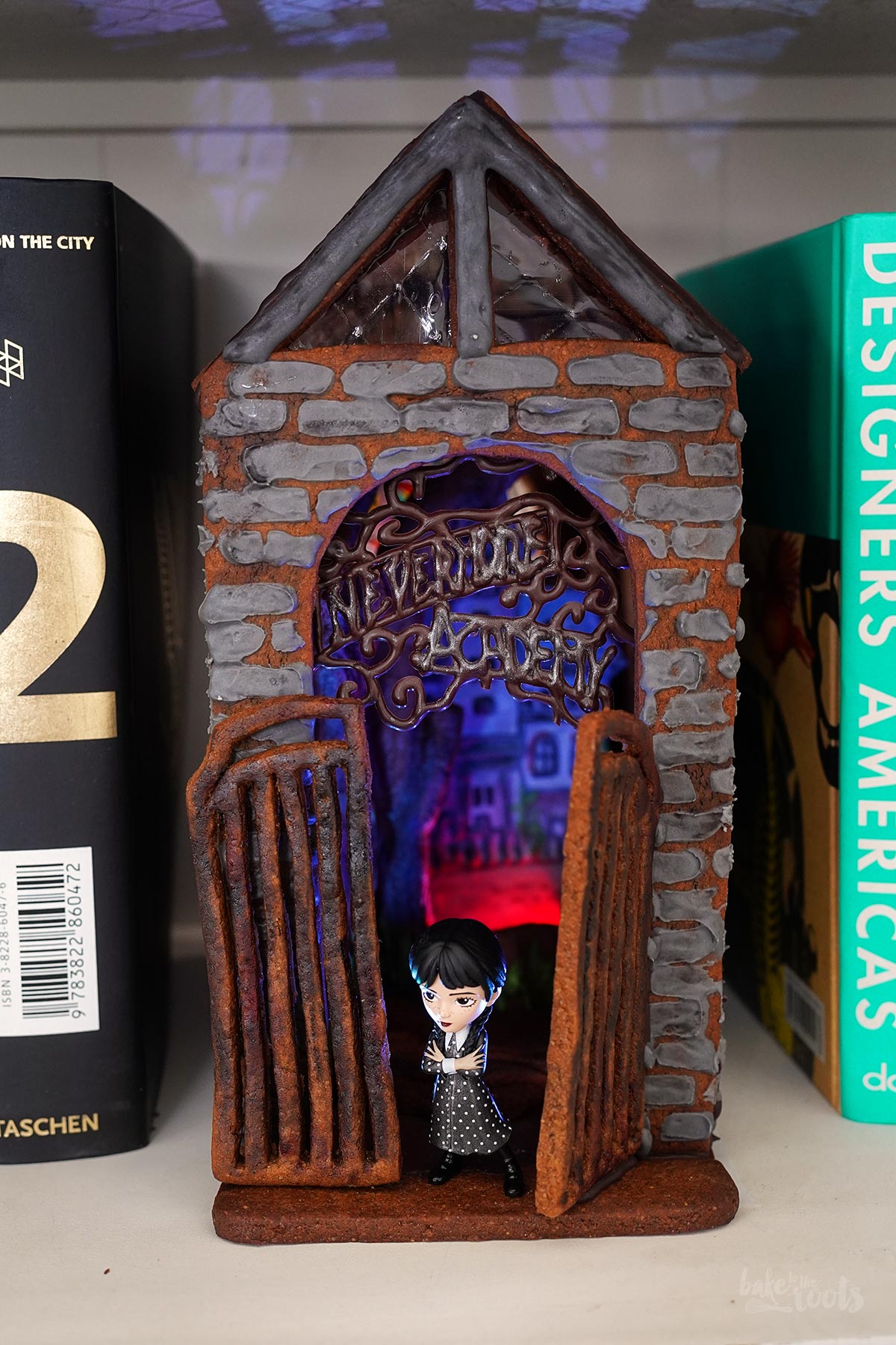 Wednesday Gingerbread Book Nook | Bake to the roots