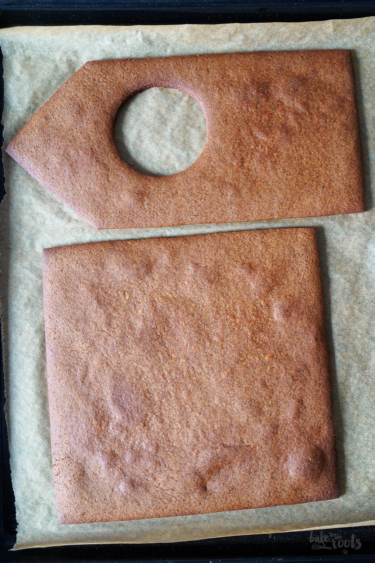 Wednesday Gingerbread Book Nook | Bake to the roots