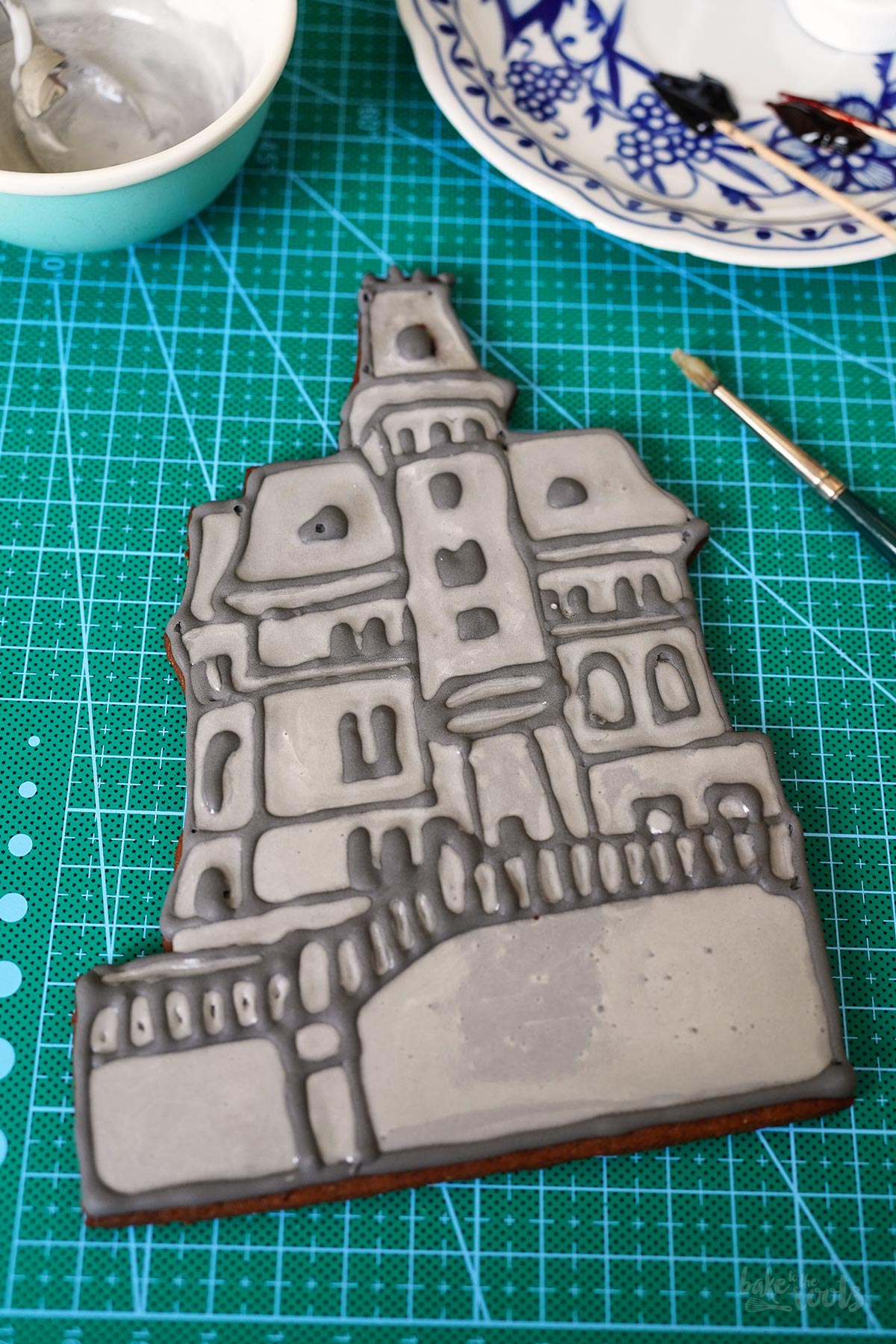 Wednesday Gingerbread Book Nook | Bake to the roots