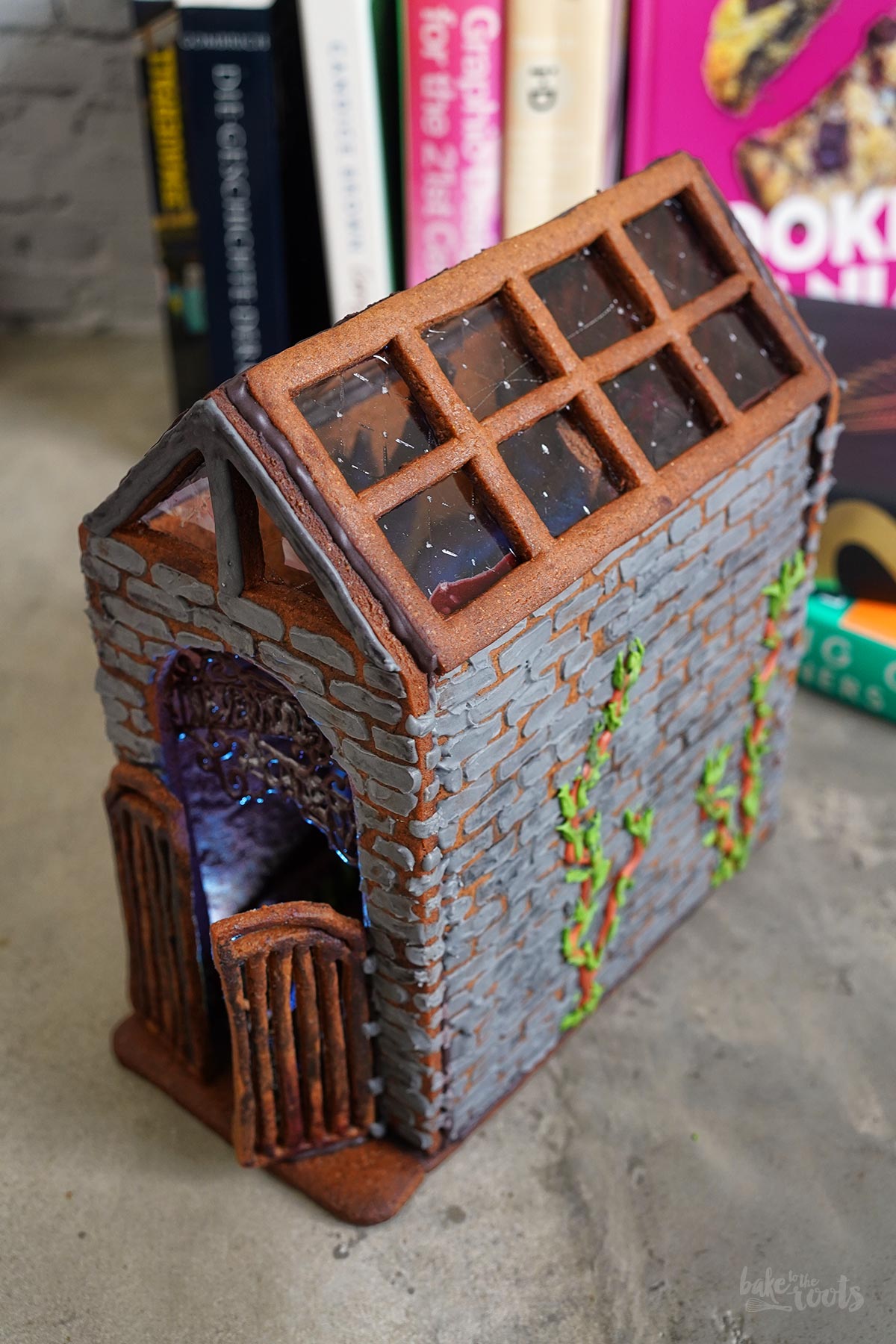 Wednesday Gingerbread Book Nook | Bake to the roots