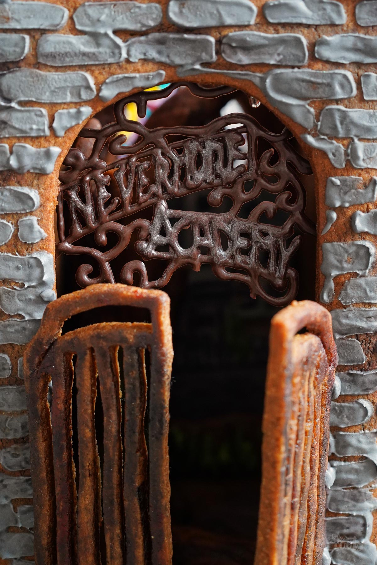 Wednesday Gingerbread Book Nook | Bake to the roots