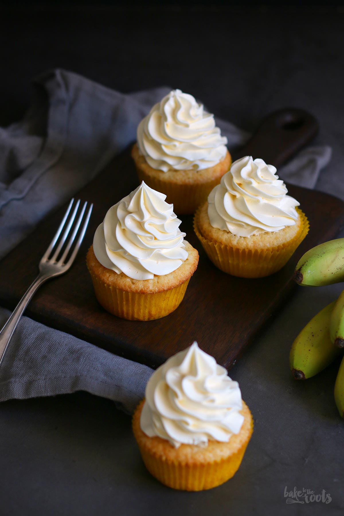 Banana Cupcakes mit Swiss Meringue Buttercreme | Bake to the roots