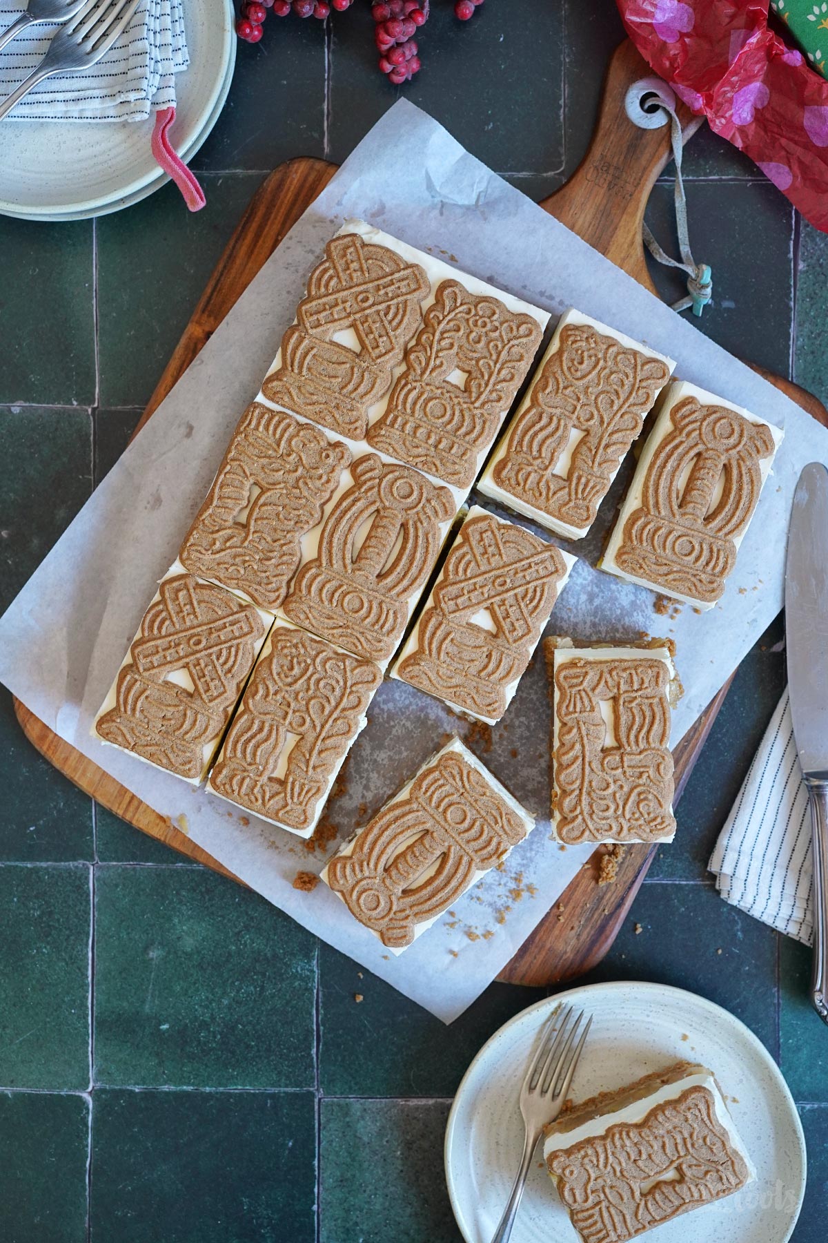 No-Bake Spekulatius Schnitten mit Apfelkompott | Bake to the roots