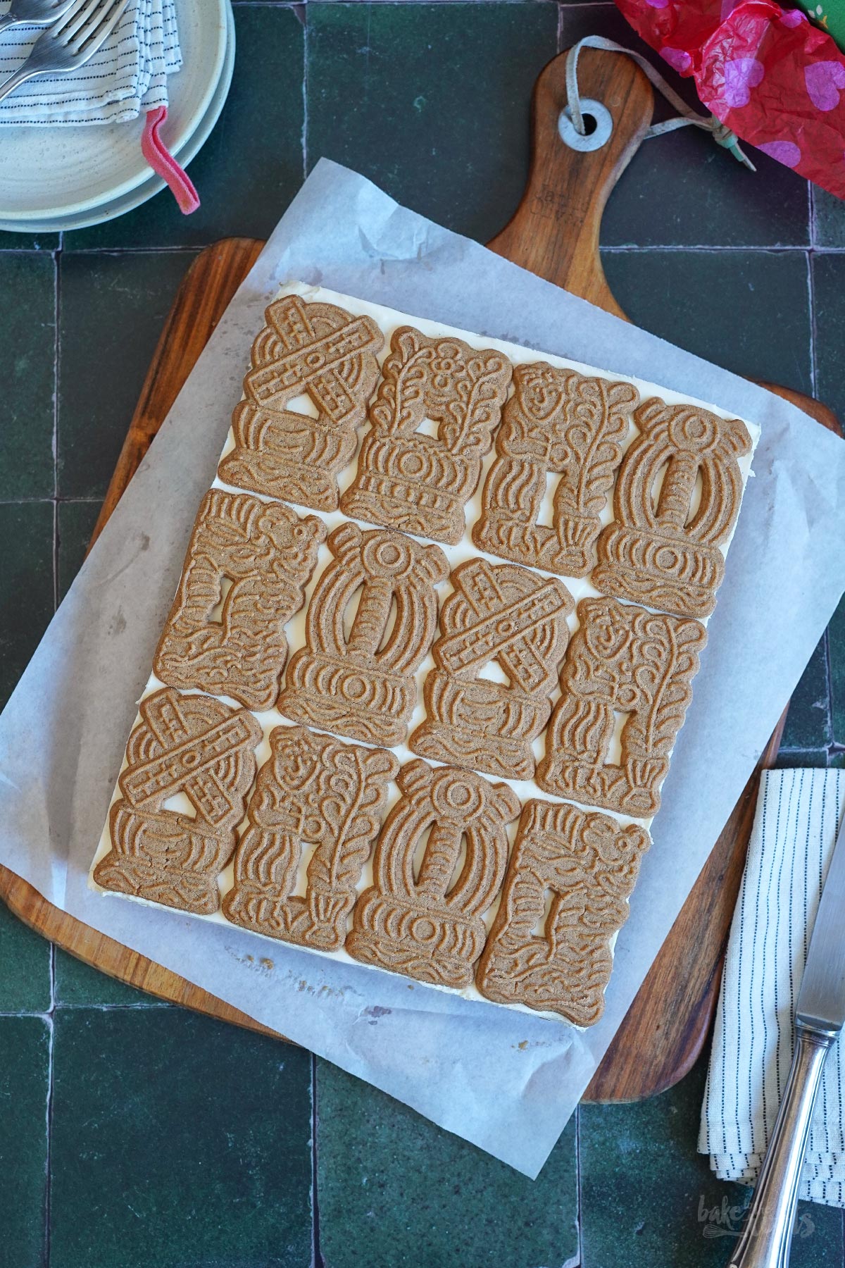 No-Bake Spekulatius Schnitten mit Apfelkompott | Bake to the roots