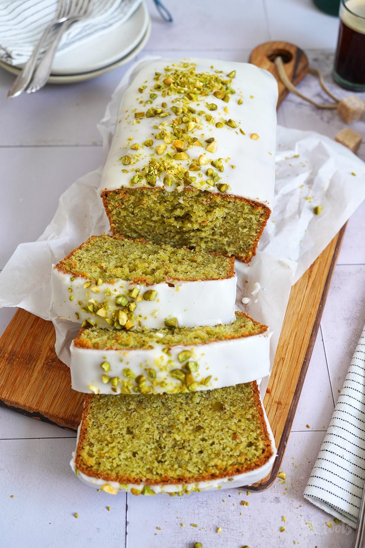 Pistazien & Mandeln Kastenkuchen | Bake to the roots