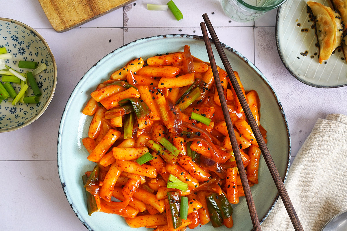 Koreanische Tteokbokki mit Gochujang | Bake to the roots