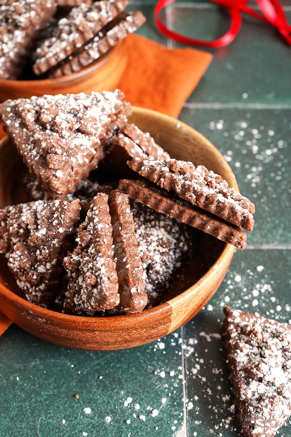 Schokolade Streusel Plätzchen mit Quittengelee | Bake to the roots