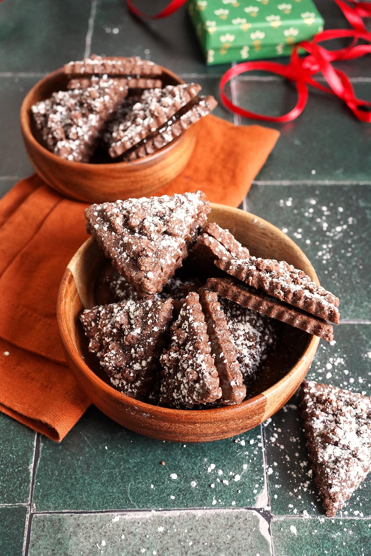 Schokolade Streusel Plätzchen mit Quittengelee | Bake to the roots