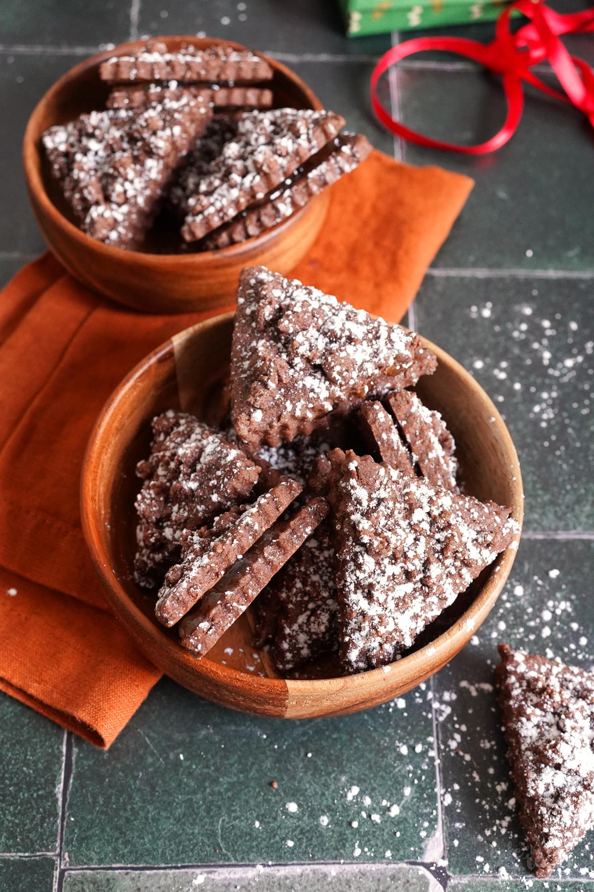 Schokolade Streusel Plätzchen mit Quittengelee | Bake to the roots