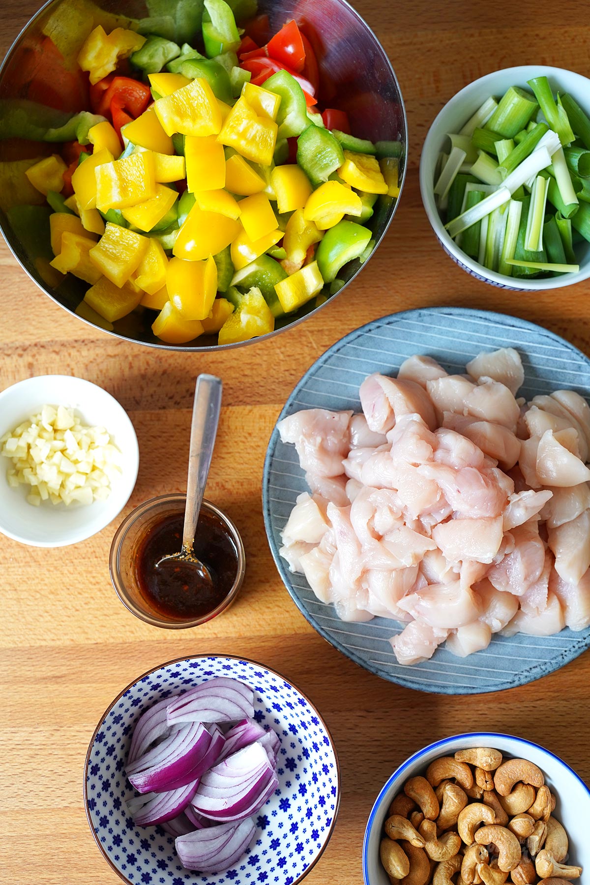 Cashew Chicken mit Reis | Bake to the roots