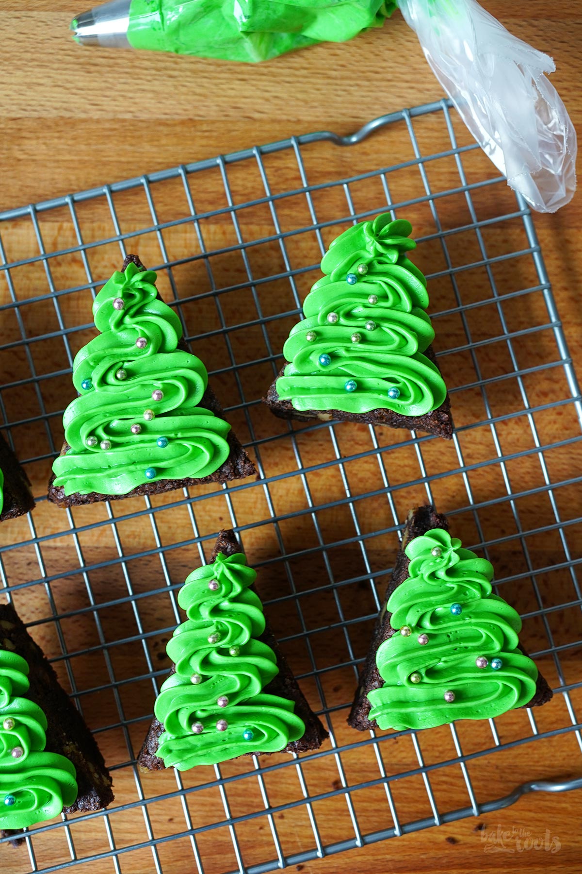 Xmas Walnut Brownies | Bake to the roots