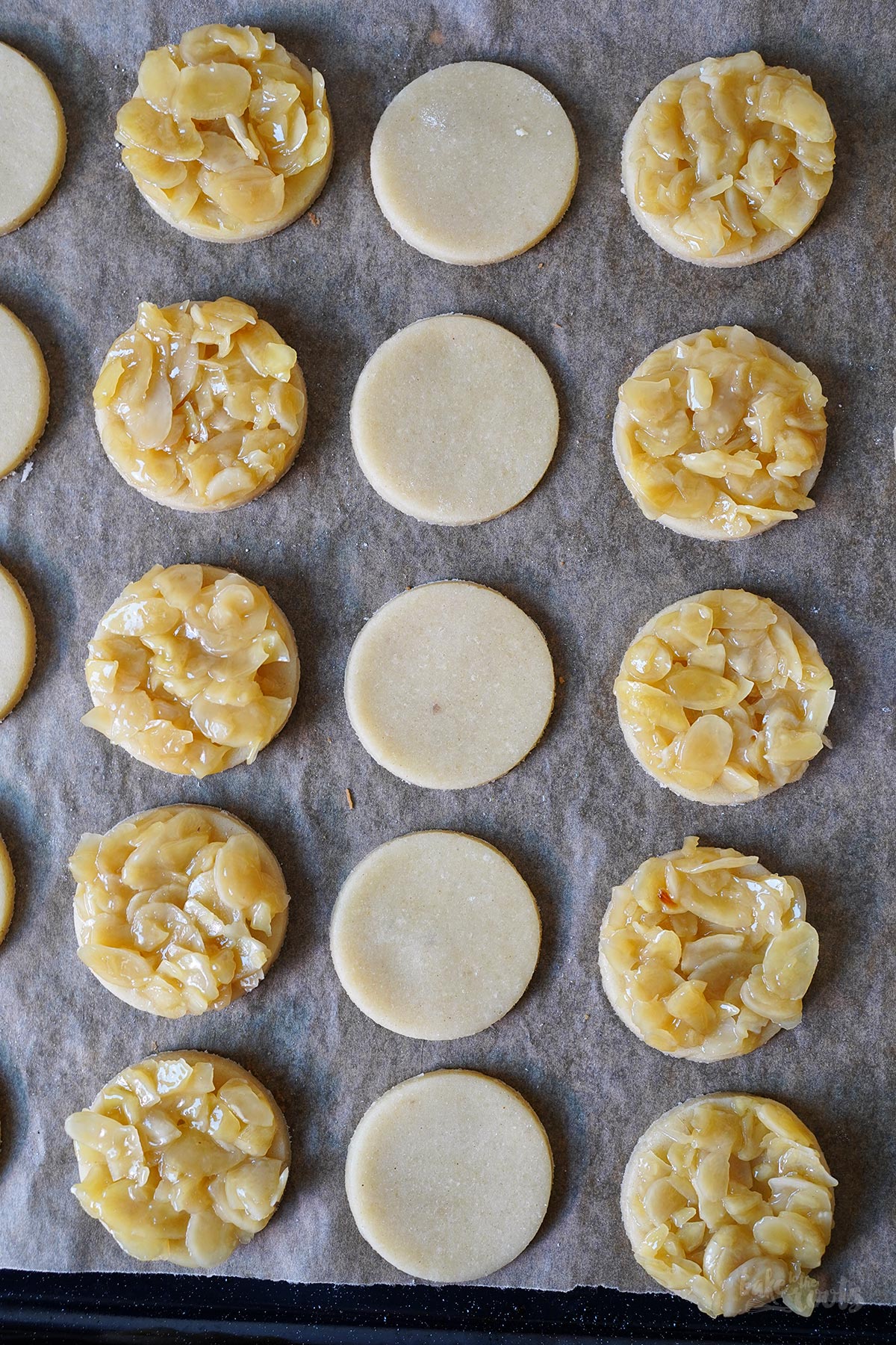 Bienenstich Plätzchen | Bake to the roots