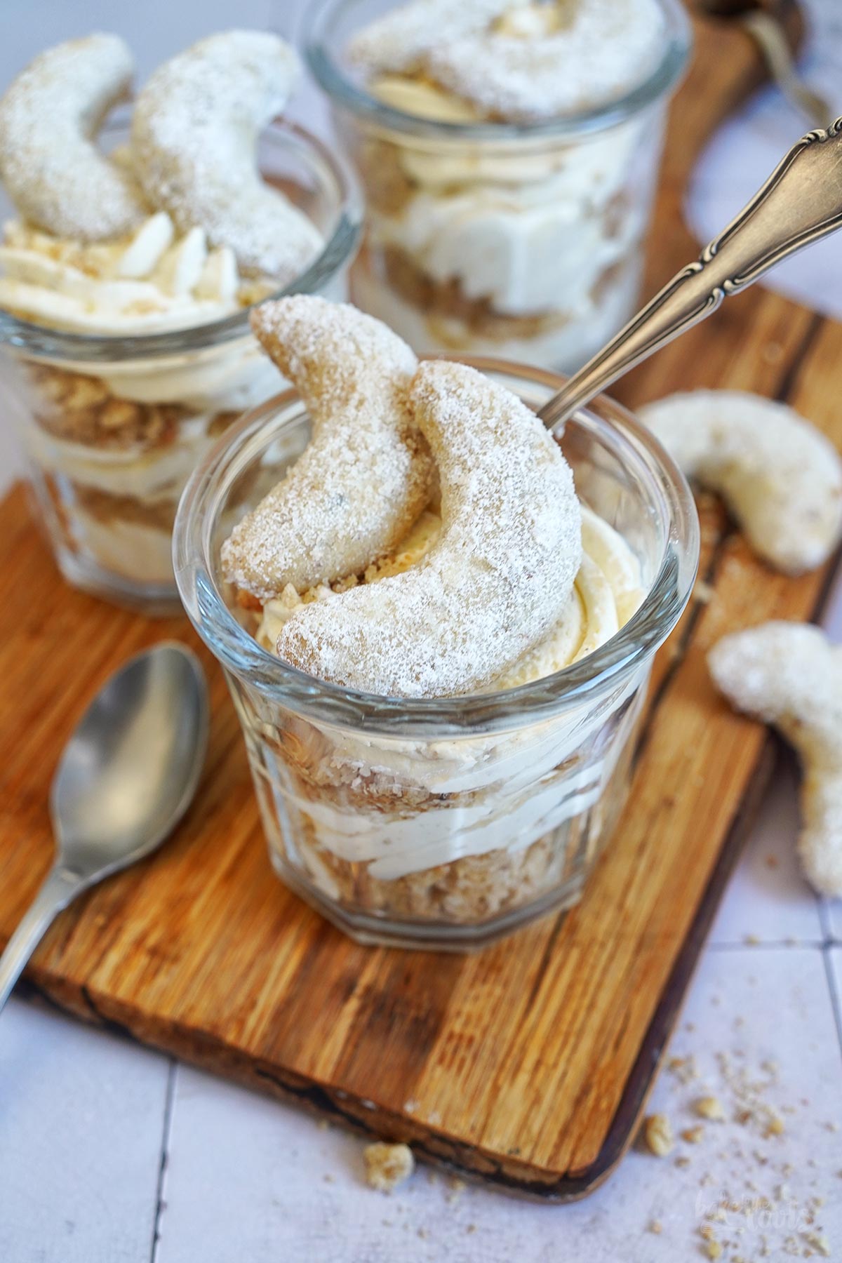 Quick & Easy Vanilla Crescent Cookie Dessert | Bake to the roots