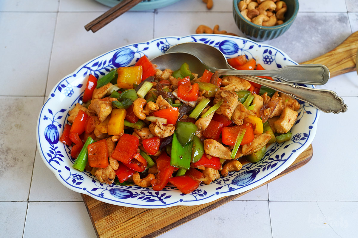 Cashew Chicken mit Reis | Bake to the roots