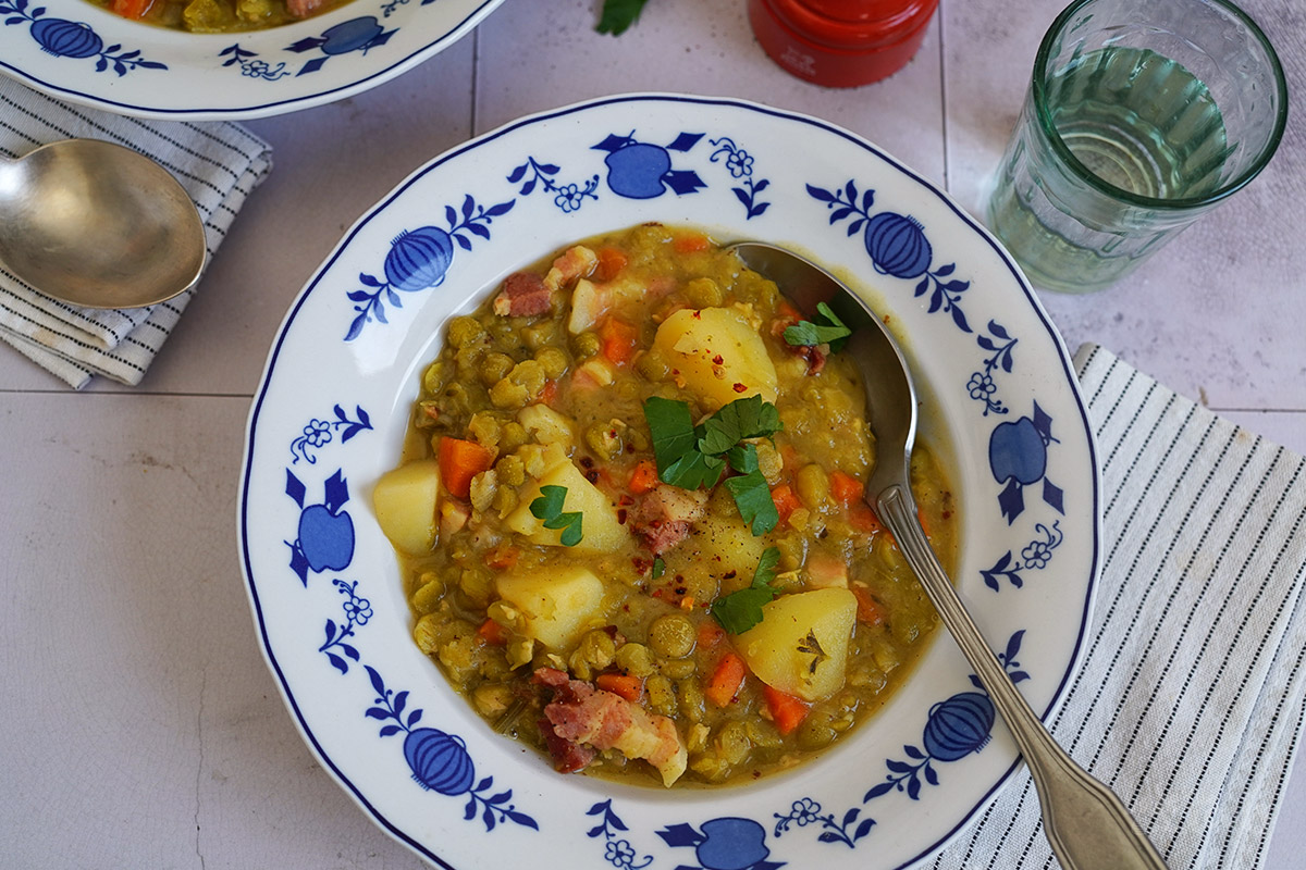 Deftiger Erbseneintopf (Bundeswehr Edition) | Bake to the roots