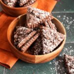 Schokolade Streusel Plätzchen mit Quittengelee | Bake to the roots