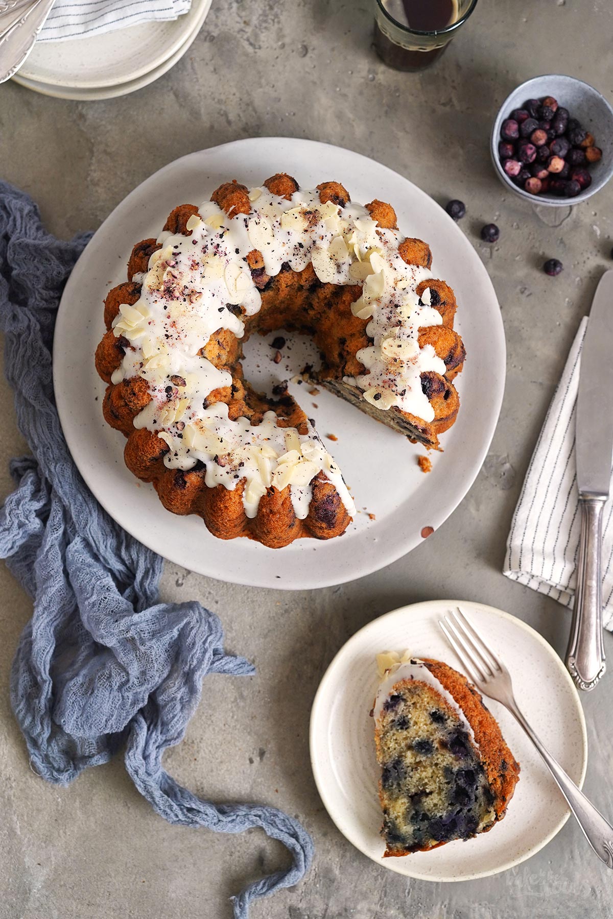 Blaubeeren & Zitronen Gugelhupf | Bake to the roots