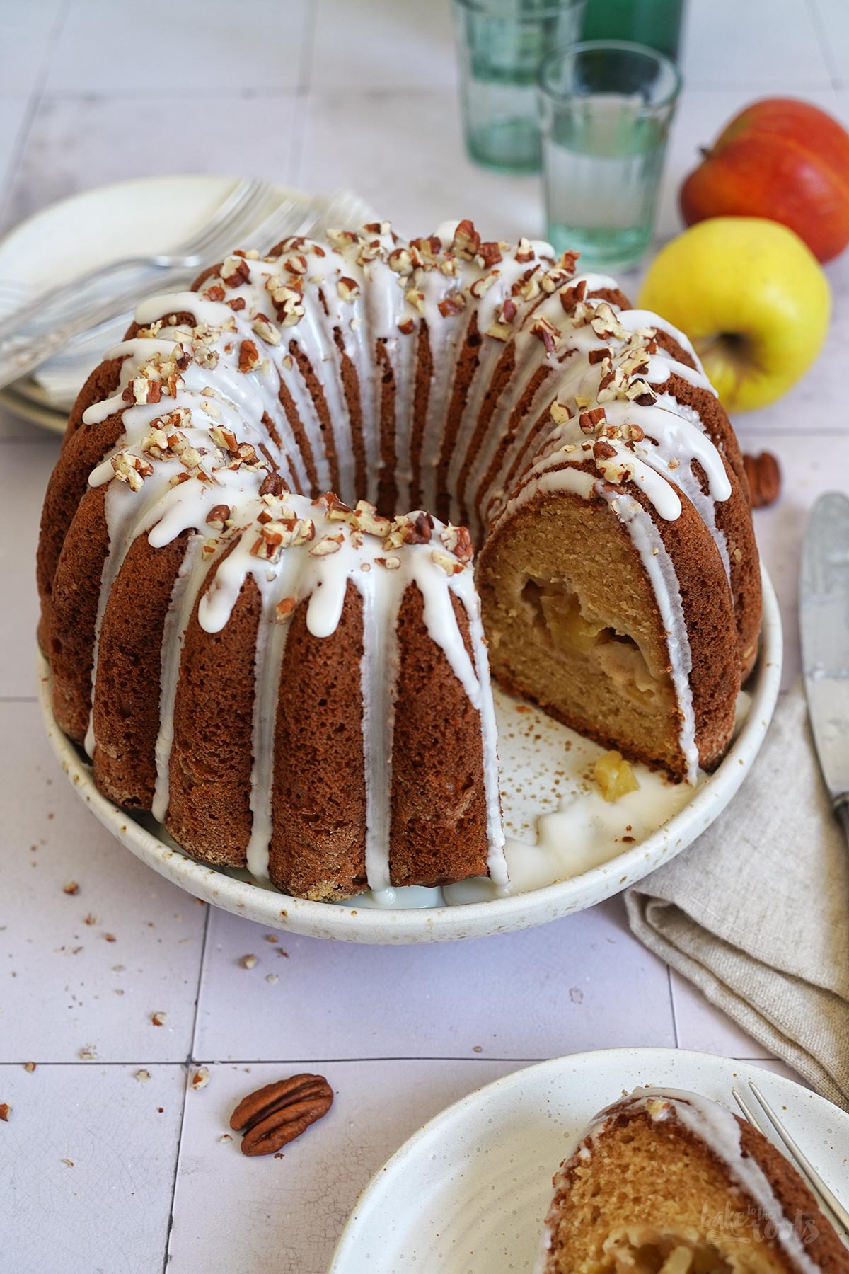 Apple Pie Bundt Cake | Bake to the roots