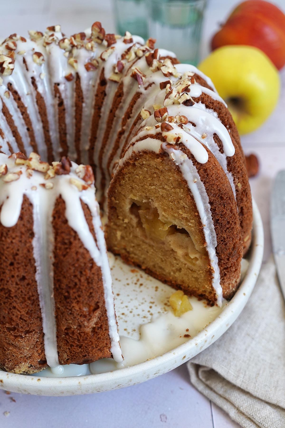 Apple Pie Bundt Cake | Bake to the roots
