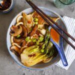 Udon Nudelsuppe mit Kimchi & Dumplings | Bake to the roots