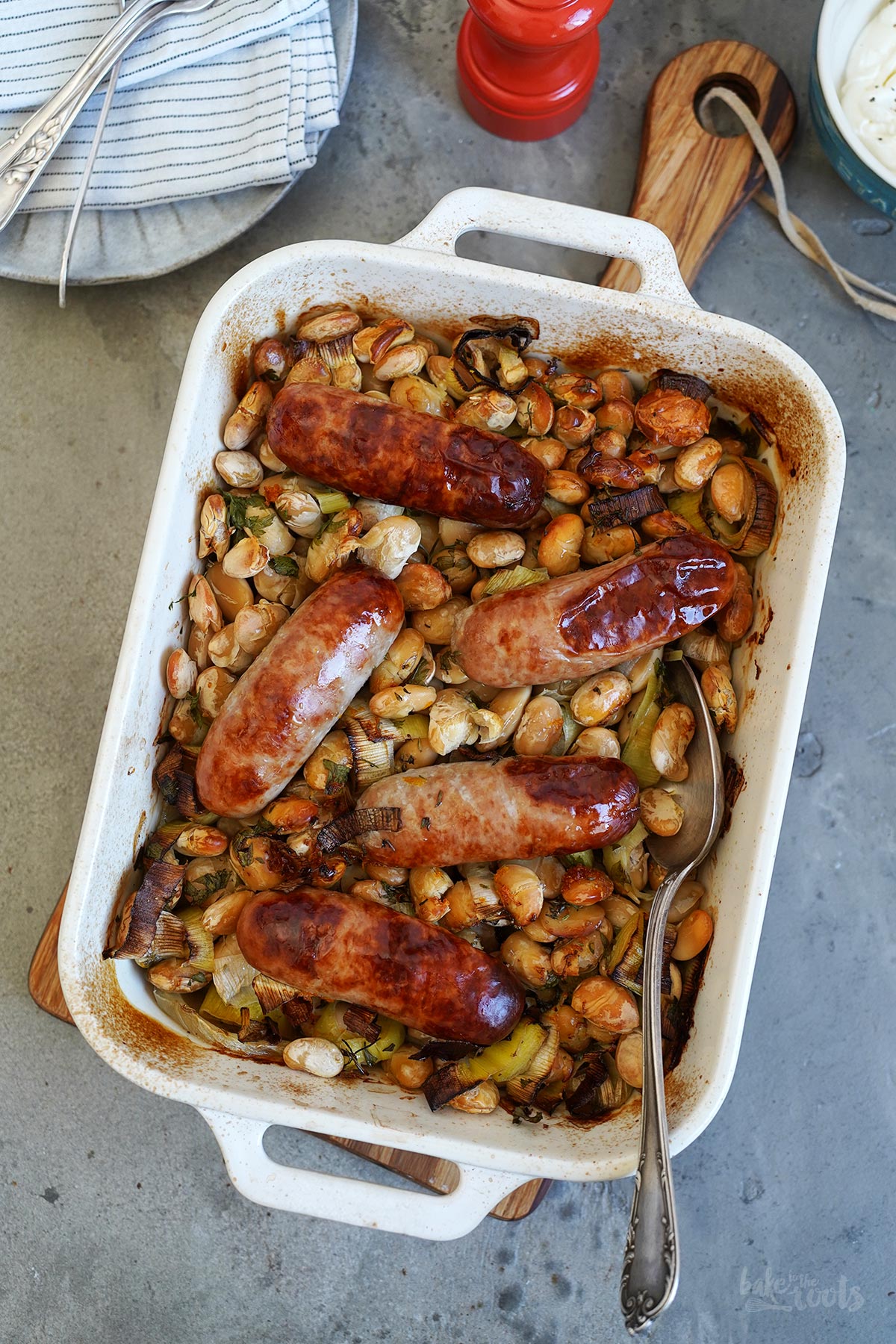Fenchel, Lauch, Bohnen & Bratwurst aus dem Ofen | Bake to the roots