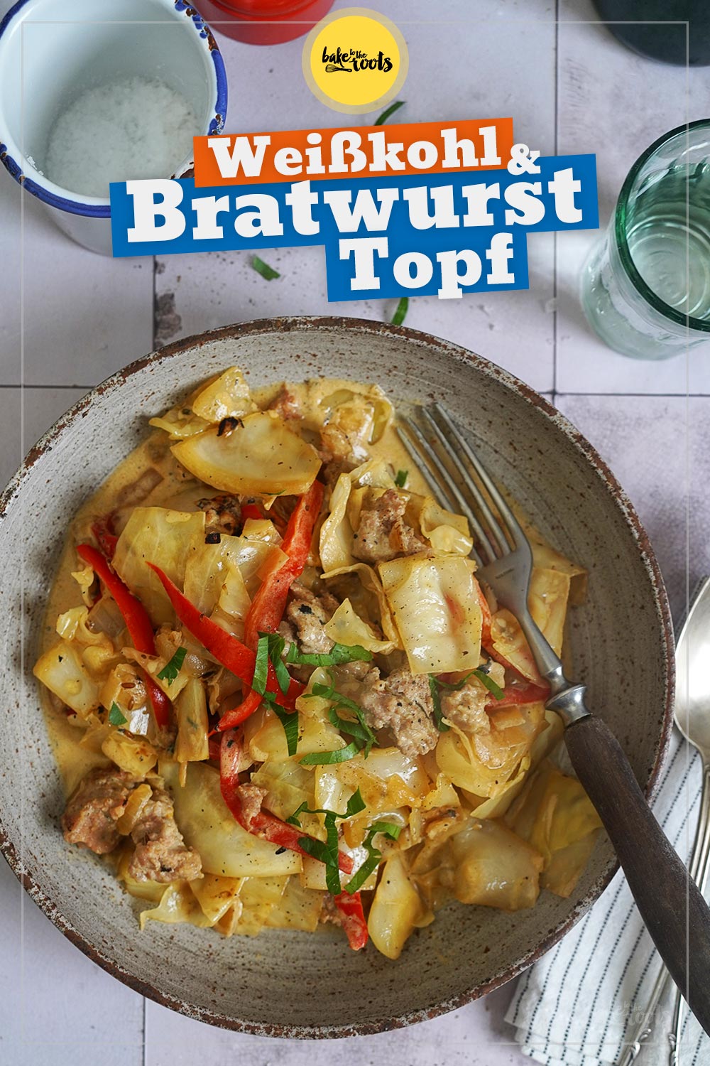 Weißkohl, Paprika & Bratwurst Topf | Bake to the roots
