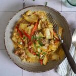 Weißkohl, Paprika & Bratwurst Topf | Bake to the roots