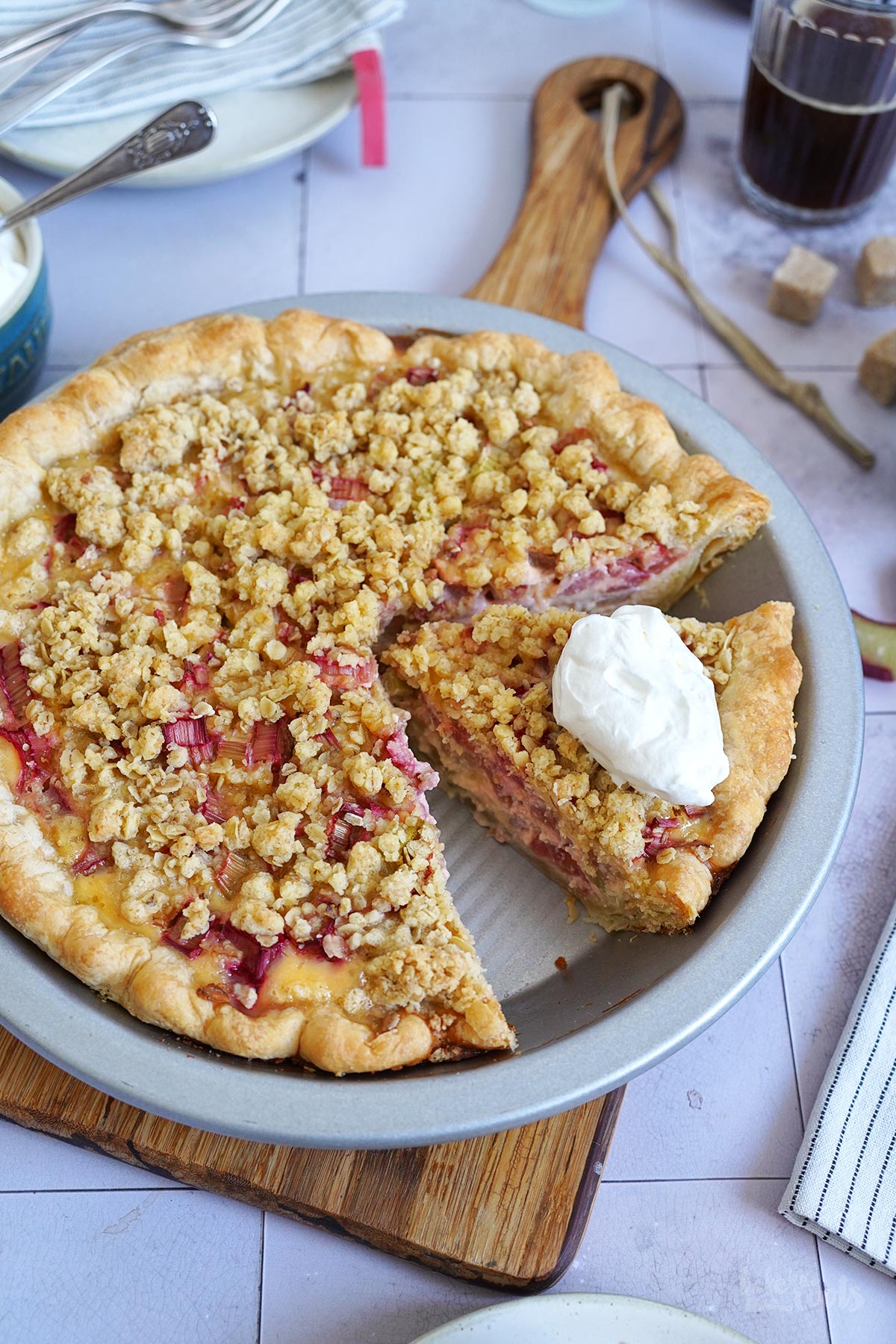 Rhabarber Streusel Pie | Bake to the roots