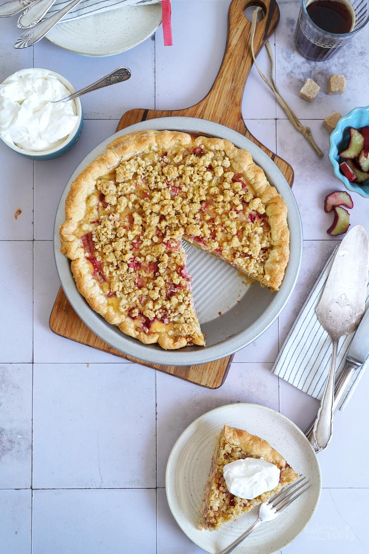 Rhabarber Streusel Pie | Bake to the roots