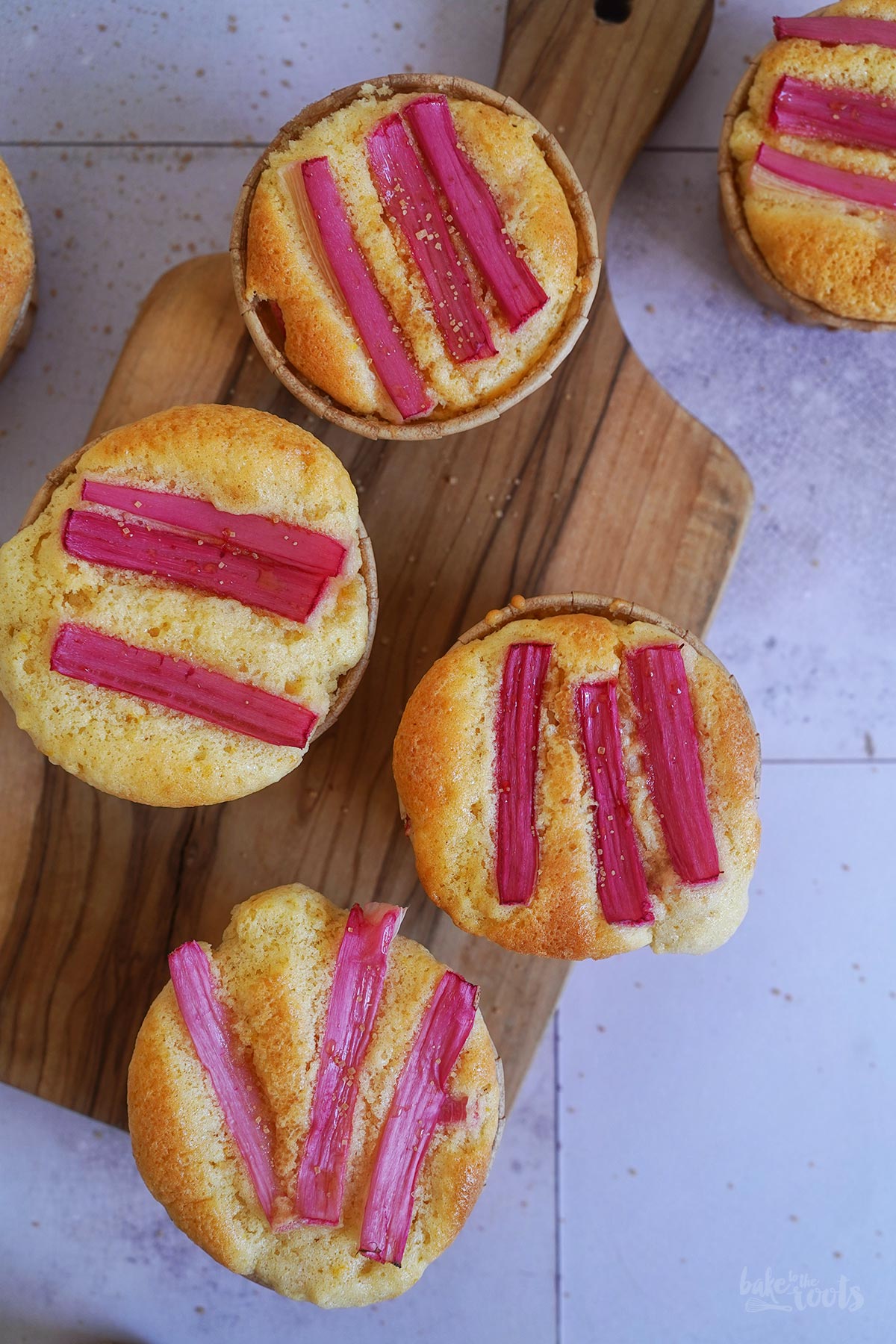 Einfache Rhabarber Mandel Muffins | Bake to the roots