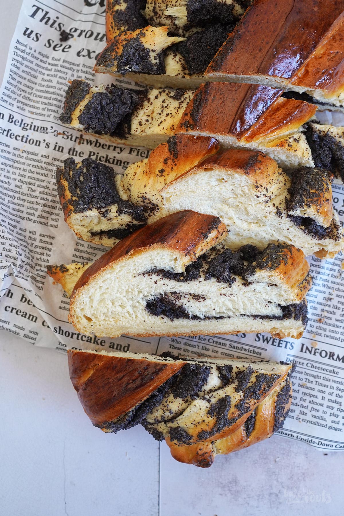 Mohn Marzipan Hefezopf | Bake to the roots